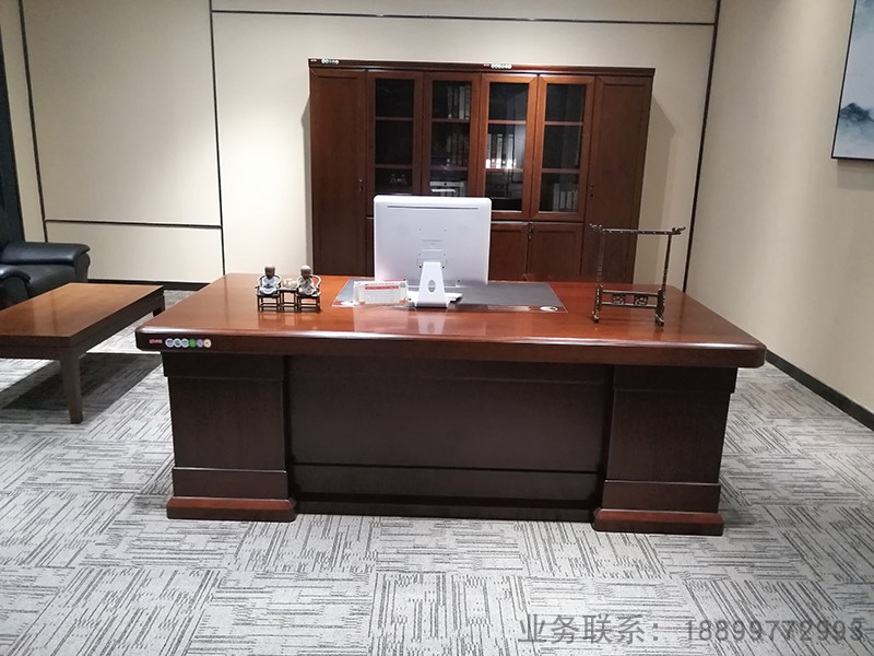 油漆班台